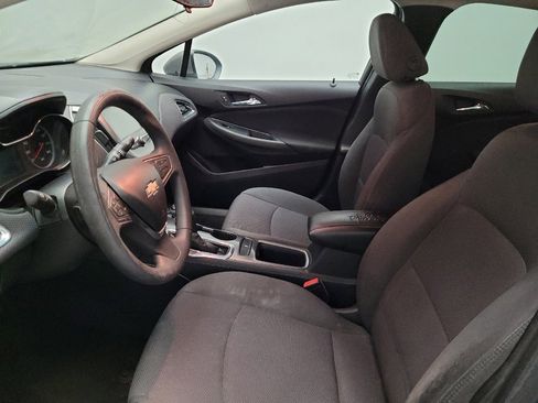 Used 2017 Chevrolet Cruze LT w/ Convenience Package image 17