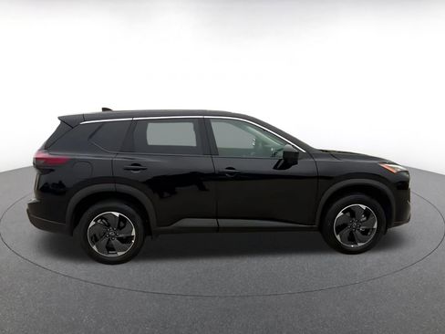Used 2025 Nissan Rogue SV FWD image 15