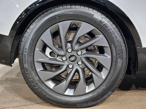 Used 2023 Land Rover Discovery S R-Dynamic AWD/4WD image 17