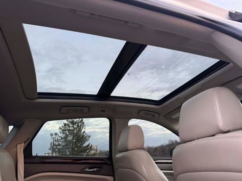 Used 2015 Cadillac SRX Premium image 17