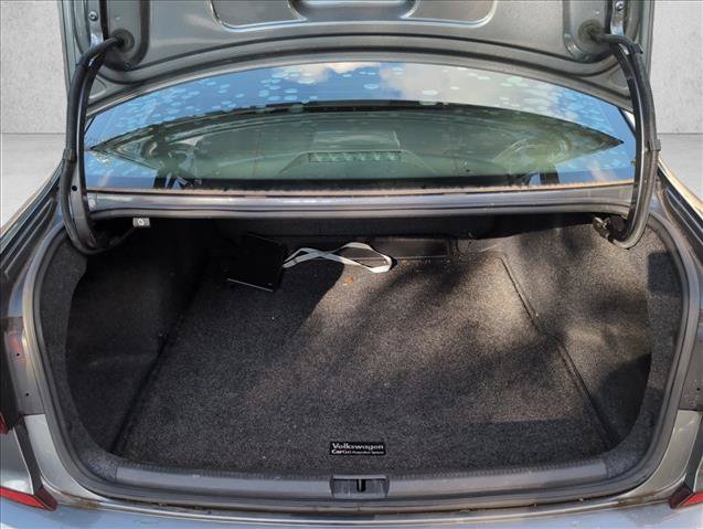 Used 2018 Volkswagen Passat 2.0T SE w/ SE Lighting Package FWD image 9
