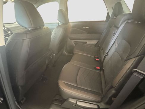 Used 2025 Nissan Pathfinder Platinum w/ Cargo Package AWD/4WD image 26