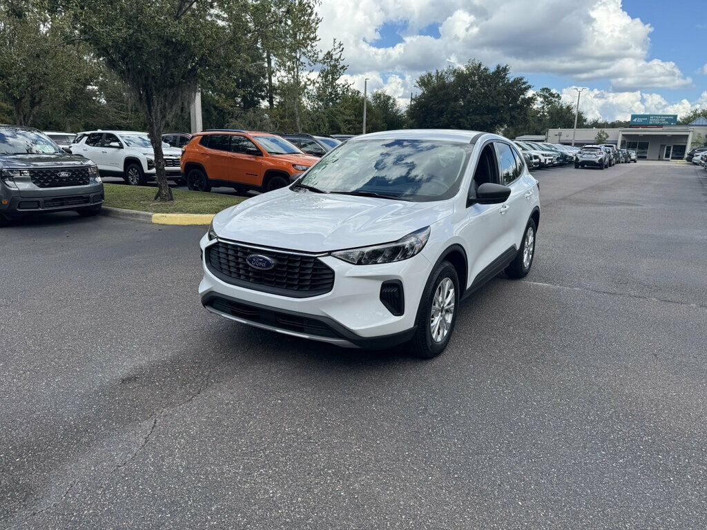 Used 2026 Ford Escape Active FWD image 1