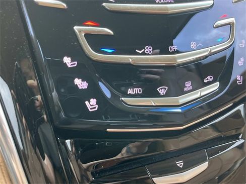 Used 2016 Cadillac Escalade Platinum image 37