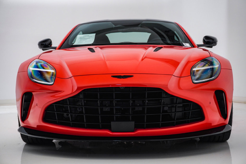 Used 2026 Aston Martin V8 Vantage Roadster RWD image 5