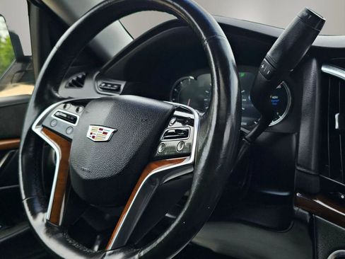 Used 2016 Cadillac Escalade ESV Premium AWD/4WD image 32