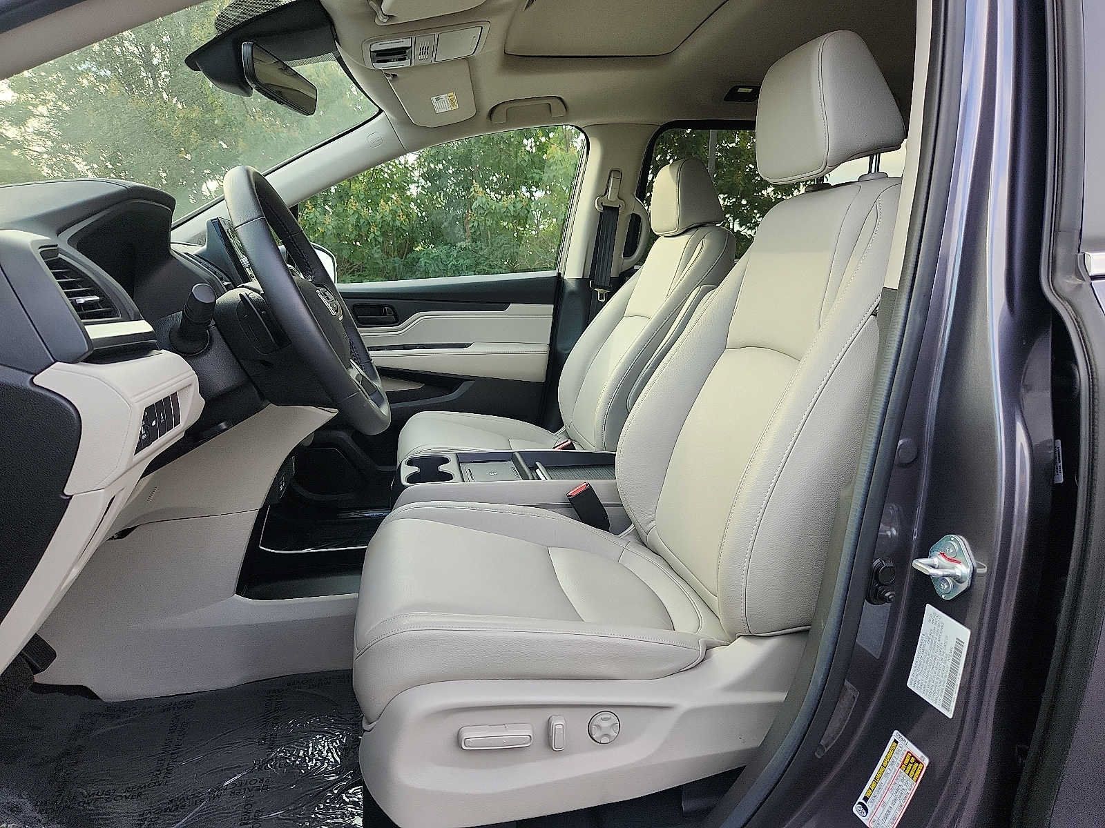 Used 2026 Honda Odyssey EX-L image 13