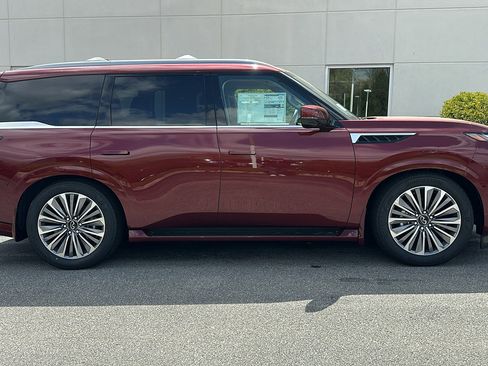 New 2025 INFINITI QX80 Luxe w/ Exterior Package image 14