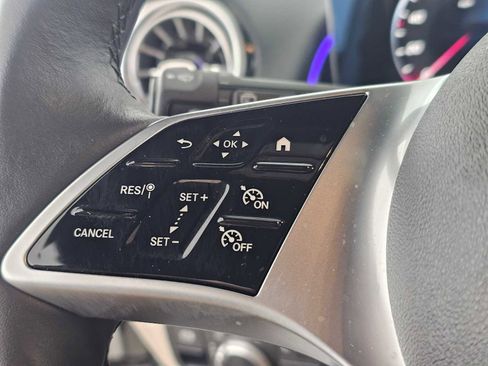 Certified 2025 Mercedes-Benz GLB 250 image 27