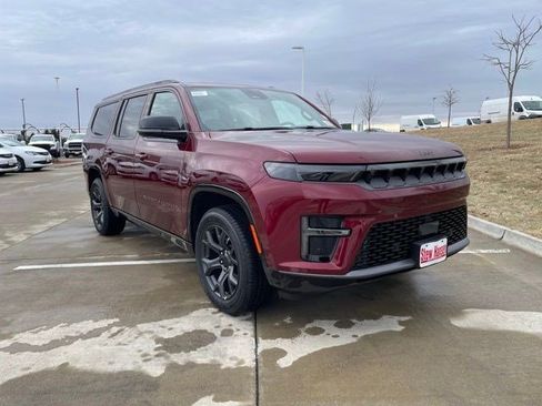 New 2026 Jeep Grand Wagoneer L Limited w/ Premium Group II AWD/4WD image 8