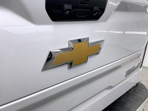 Used 2023 Chevrolet Silverado 1500 High Country w/ High Country Premium Package image 32