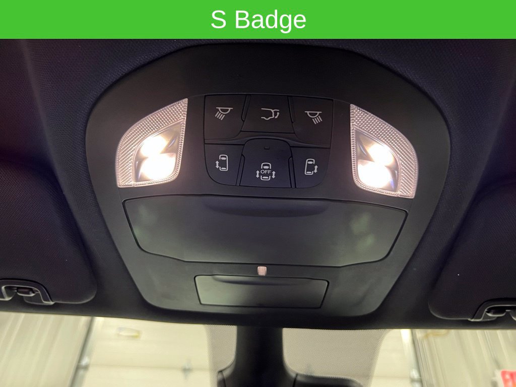 Used 2024 Chrysler Pacifica Limited FWD image 30