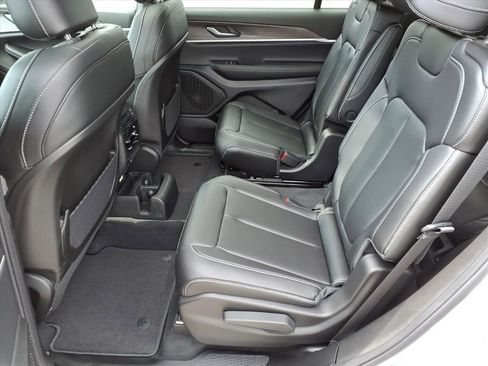 New 2025 Jeep Grand Cherokee L Limited w/ Black Appearance Package image 8