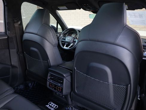 Used 2021 Audi SQ7 Prestige w/ Prestige Package AWD/4WD image 31