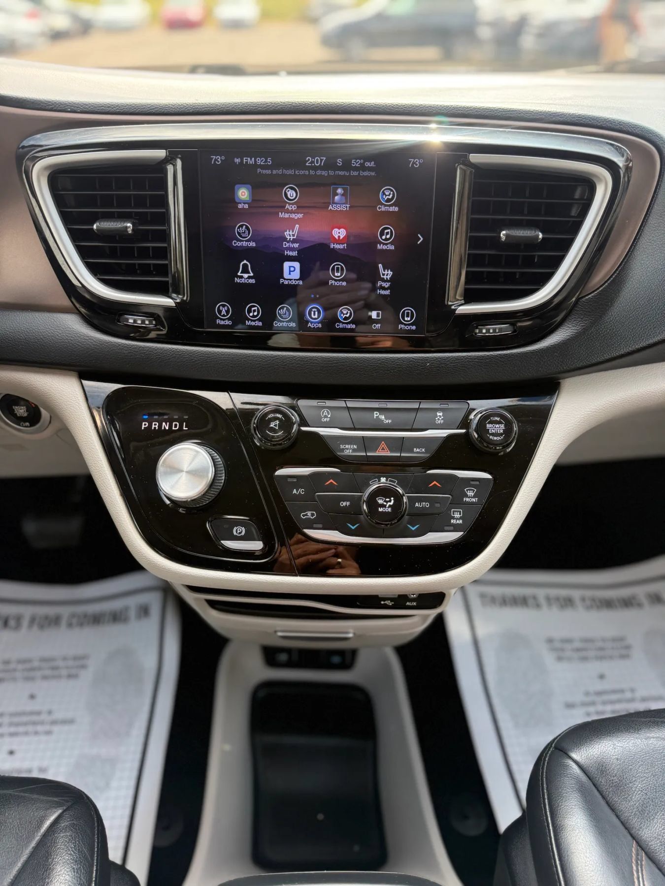 Used 2017 Chrysler Pacifica Touring-L FWD image 29