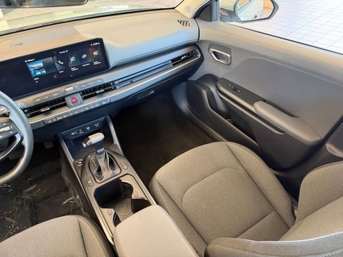 Used 2025 Kia K4 LXS FWD image 34