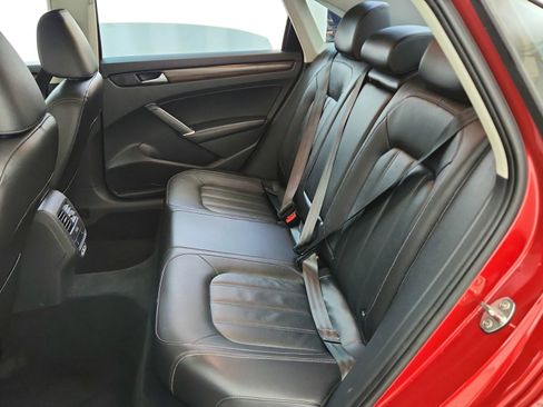 Used 2022 Volkswagen Passat 2.0T FWD image 28