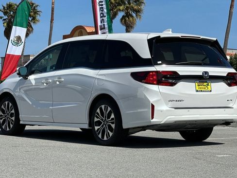 New 2026 Honda Odyssey Elite image 5