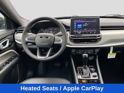 Used 2025 Jeep Compass Limited AWD/4WD image 12