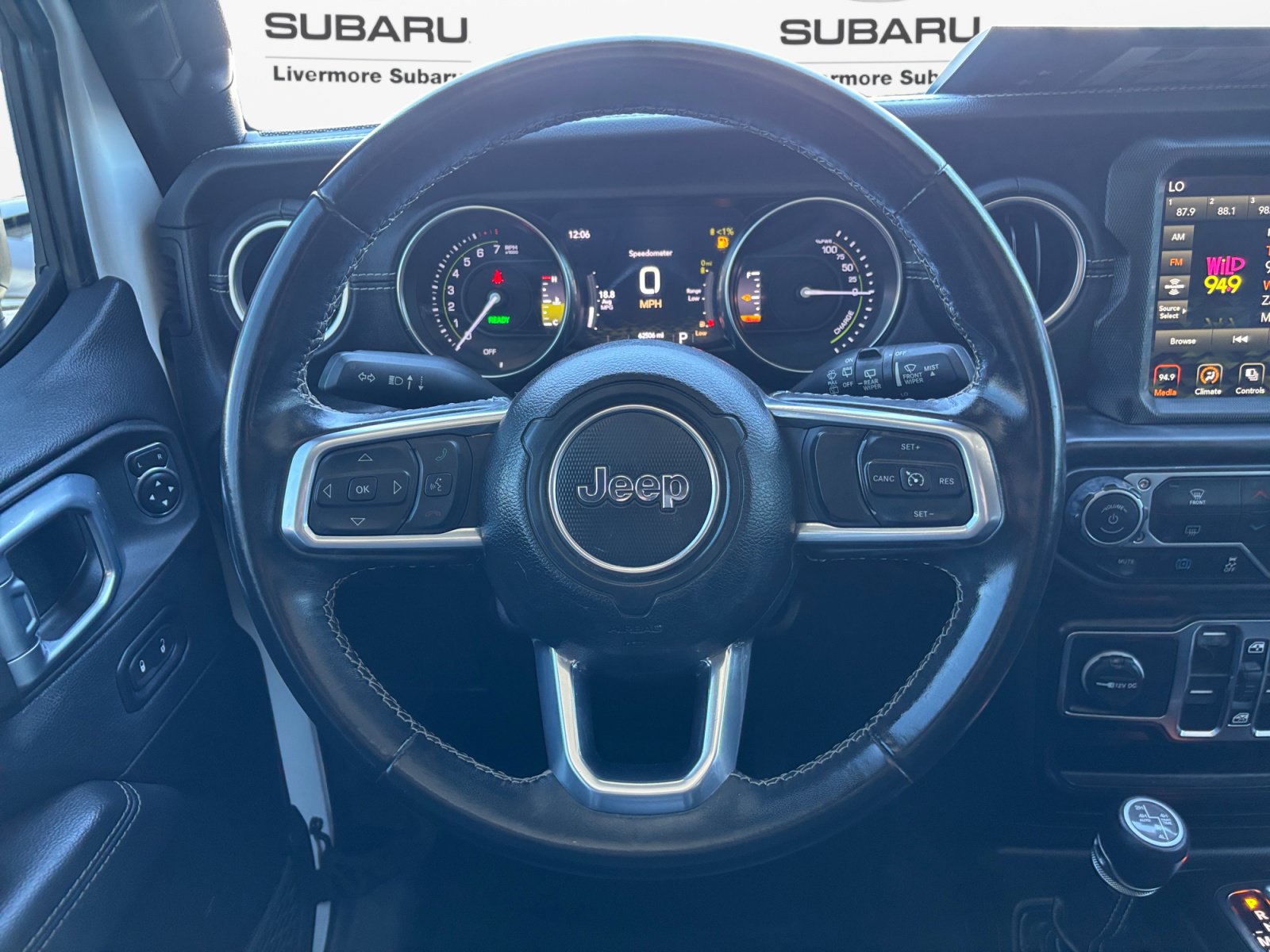 Used 2022 Jeep Wrangler Unlimited Sahara AWD/4WD image 14