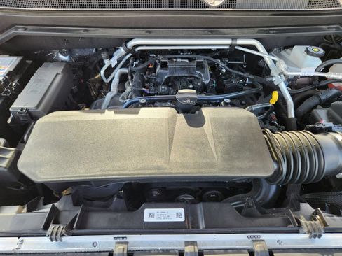 Used 2026 Chevrolet Colorado Trail Boss AWD/4WD image 35