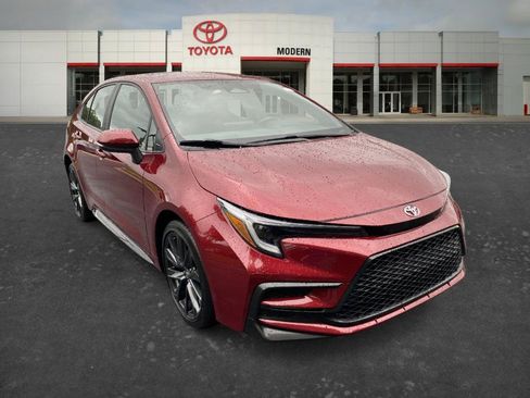 Certified 2024 Toyota Corolla SE FWD image 3