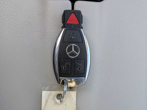 Used 2015 Mercedes-Benz E 350 4MATIC Sedan image 30