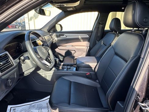 Used 2023 Volkswagen Atlas Cross Sport SE image 19