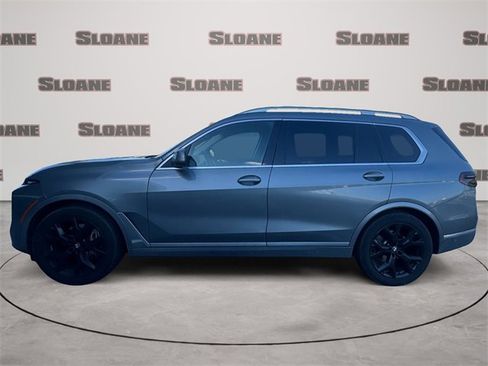 Used 2024 BMW X7 xDrive40i w/ Premium Package image 2