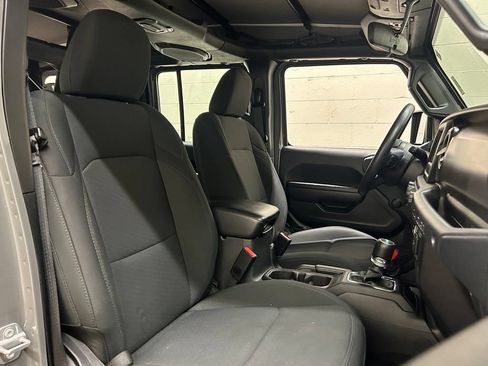 Used 2022 Jeep Wrangler Unlimited Sport AWD/4WD image 7