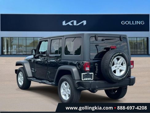 Used 2017 Jeep Wrangler Unlimited Sport w/ Quick Order Package 24S AWD/4WD image 4