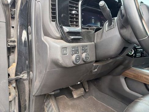 Used 2024 Chevrolet Silverado 3500 High Country w/ High Country Premium Package AWD/4WD image 15