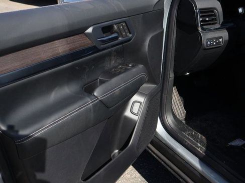 New 2026 GMC Terrain Denali w/ LPO, Black Badging Package image 14