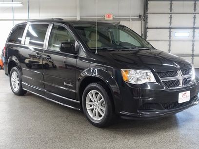 Used 2015 Dodge Grand Caravan SXT w/ UConnect Hands-Free Group
