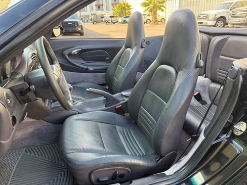 Used 2000 Porsche 911 Carrera 4 image 34