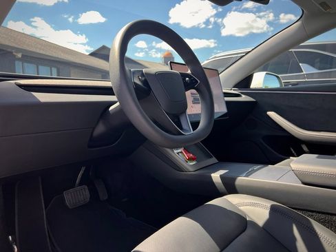 Used 2024 Tesla Model 3 Long Range AWD/4WD image 35