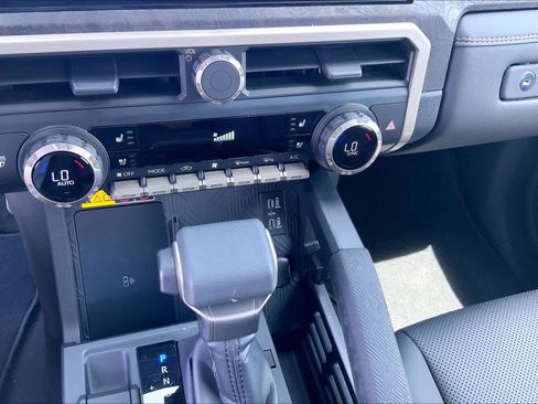 Used 2026 Toyota Tacoma Limited AWD/4WD image 35