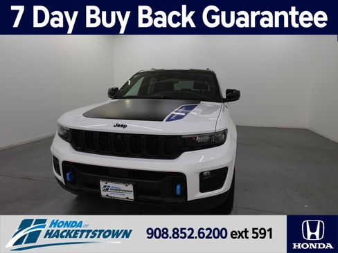 Used 2023 Jeep Grand Cherokee Trailhawk w/ Luxury Tech Group III AWD/4WD image 1