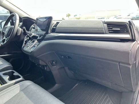 Used 2024 Honda Odyssey Elite image 16
