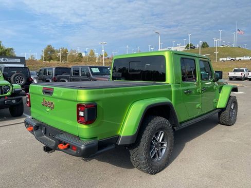 New 2025 Jeep Gladiator Mojave image 3