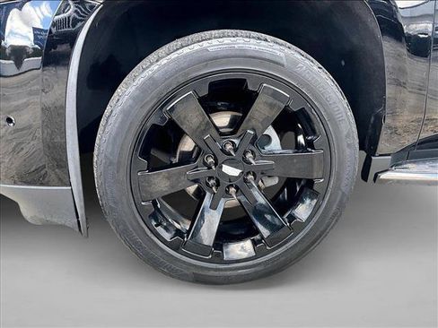 Used 2018 Cadillac Escalade Luxury RWD image 10
