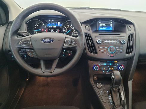 Used 2017 Ford Focus SE FWD image 22