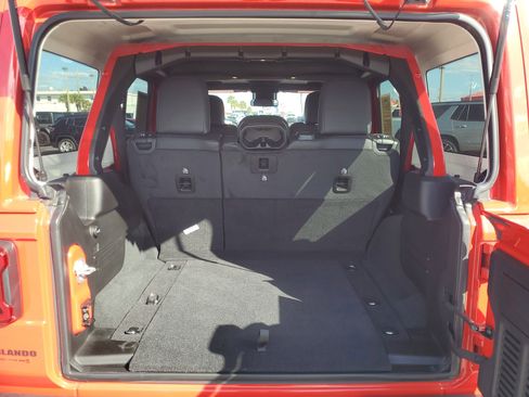 Used 2024 Jeep Wrangler Sahara image 7