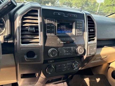 Used 2015 Ford F150 XLT RWD image 13