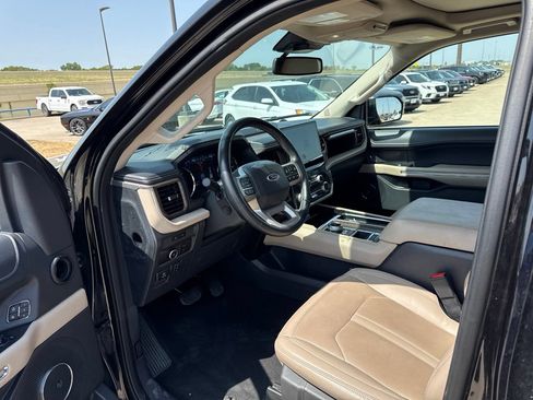 Used 2024 Ford Expedition Max Limited RWD image 20