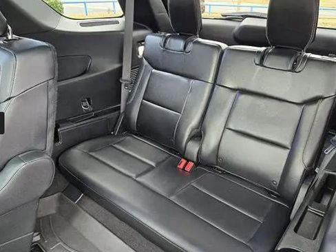 Used 2020 Ford Explorer ST w/ ST High-Performance Pack image 15