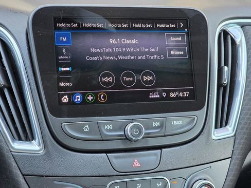 Used 2019 Chevrolet Malibu LT image 14