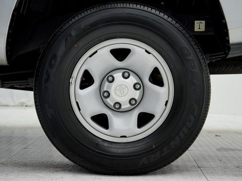 Used 2022 Toyota Tacoma SR RWD image 28