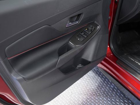 Used 2026 Nissan Sentra SR w/ Floor Mat Package FWD image 28