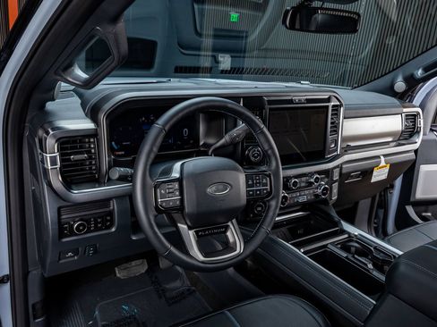 Used 2026 Ford F250 Platinum AWD/4WD image 17